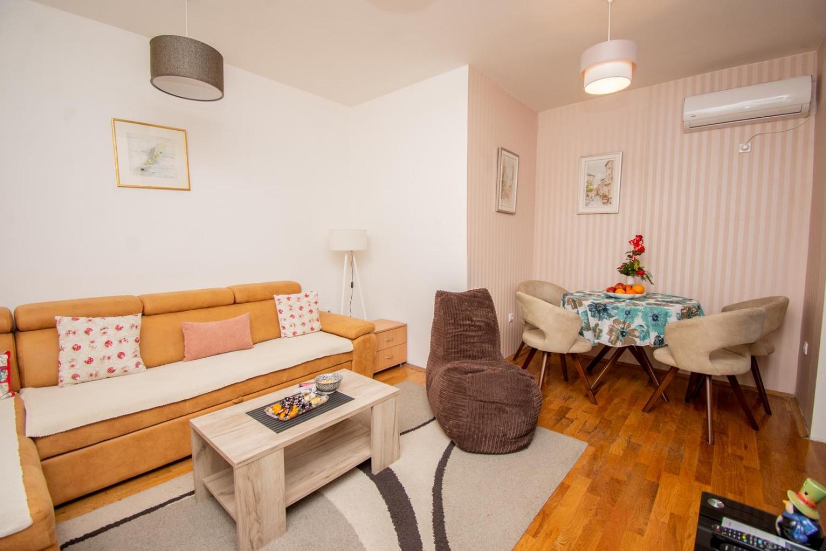 Apartman Klara Petrovac Exterior foto